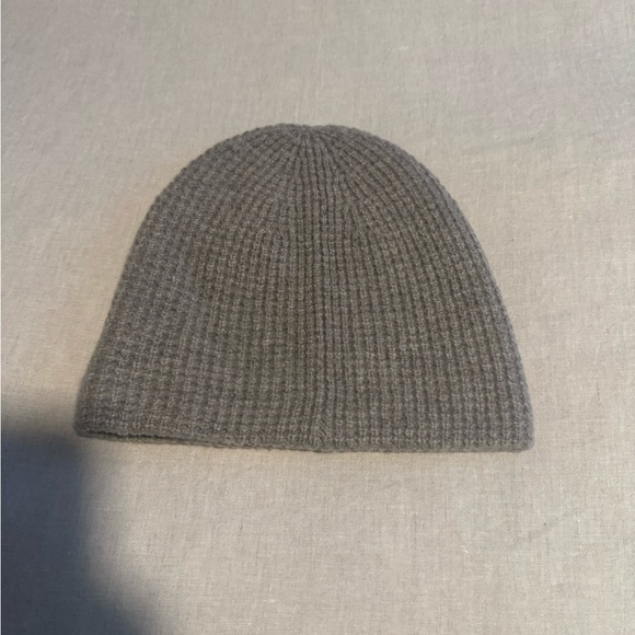 ‼️ Last Chance ‼️ NWT ⭐️ Madewell REVERSIBLE BEANIE IN SOFTWOOL - Picture 5 of 6